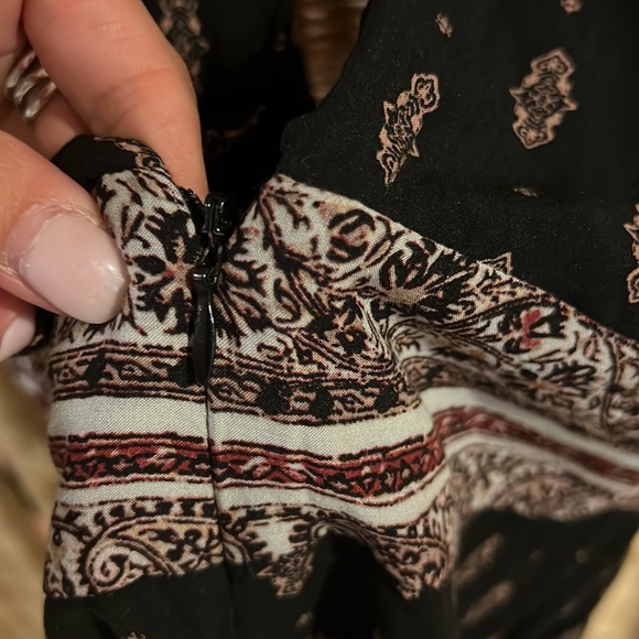 Ecote Paisley Romper - Picture 7 of 8